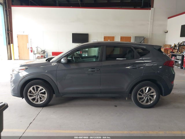 45874900 :رقم المزاد ، KM8J2CA49JU680987 vin ، 2018 Hyundai Tucson Se مزاد بيع