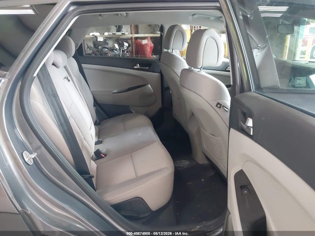 45874900 :رقم المزاد ، KM8J2CA49JU680987 vin ، 2018 Hyundai Tucson Se مزاد بيع