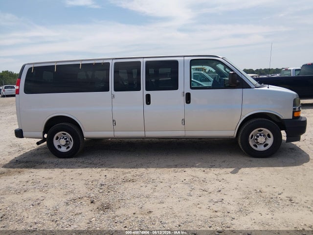 Продажа на аукционе авто 2020 Chevrolet Express Passenger Rwd 3500 Extended Wheelbase Ls, vin: 1GAZGNFP9L1235833, номер лота: 45874906