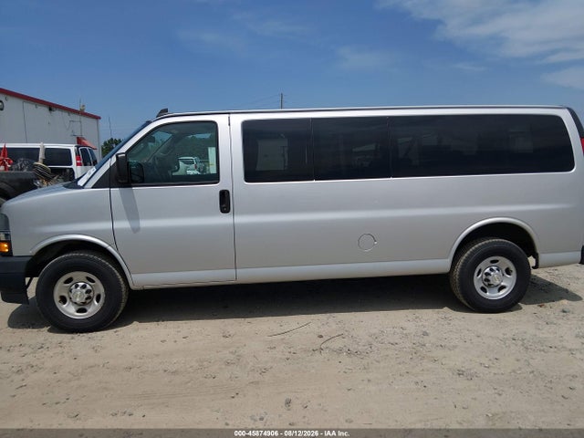 Продажа на аукционе авто 2020 Chevrolet Express Passenger Rwd 3500 Extended Wheelbase Ls, vin: 1GAZGNFP9L1235833, номер лота: 45874906
