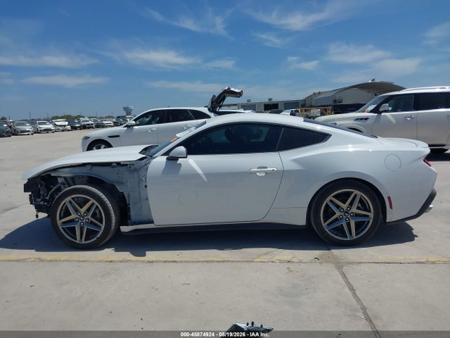 Ford Mustang Ecoboost Premium Fastback 2024 1FA6P8TH4R5145702 Image 15
