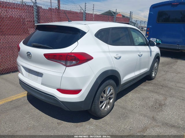 Hyundai TUCSON SE 2018 KM8J23A44JU710459 Image 4