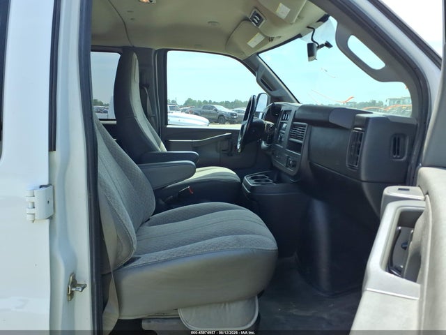 Продажа на аукционе авто 2020 Chevrolet Express Passenger Rwd 3500 Extended Wheelbase Ls, vin: 1GAZGNFG8L1253725, номер лота: 45874957