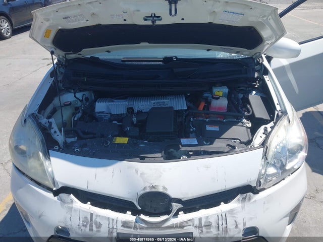 JTDKN3DU2F0413443 Toyota Prius Two