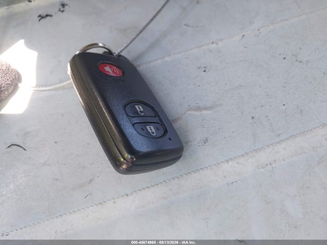 JTDKN3DU2F0413443 Toyota Prius Two