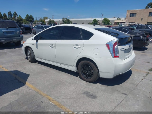 JTDKN3DU2F0413443 Toyota Prius Two