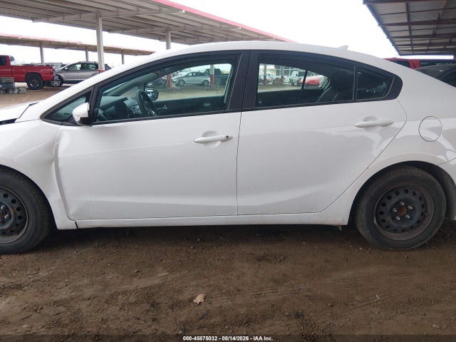 KIA FORTE LX 2017 3KPFK4A73HE067623 Image 15