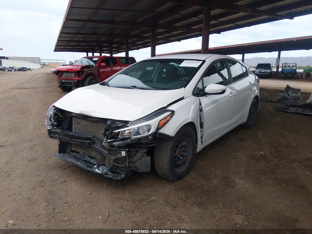 KIA FORTE LX 2017 3KPFK4A73HE067623 Image 2