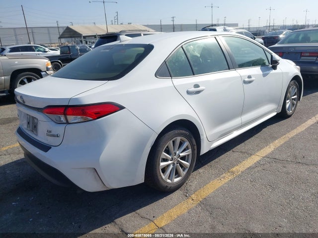 Toyota Corolla Hybrid Le 2024 JTDBCMFE3R3055693 Image 4