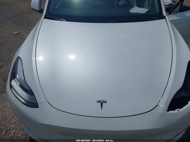 2024 Tesla Model Y Long Range Dual Motor All-wheel Drive მანქანა იყიდება აუქციონზე, vin: 7SAYGDEE6RA270598, აუქციონის ნომერი: 45875207