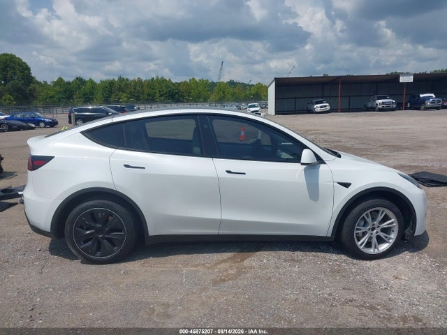 2024 Tesla Model Y Long Range Dual Motor All-wheel Drive მანქანა იყიდება აუქციონზე, vin: 7SAYGDEE6RA270598, აუქციონის ნომერი: 45875207