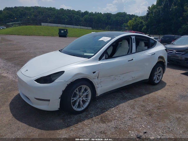 2024 Tesla Model Y Long Range Dual Motor All-wheel Drive მანქანა იყიდება აუქციონზე, vin: 7SAYGDEE6RA270598, აუქციონის ნომერი: 45875207
