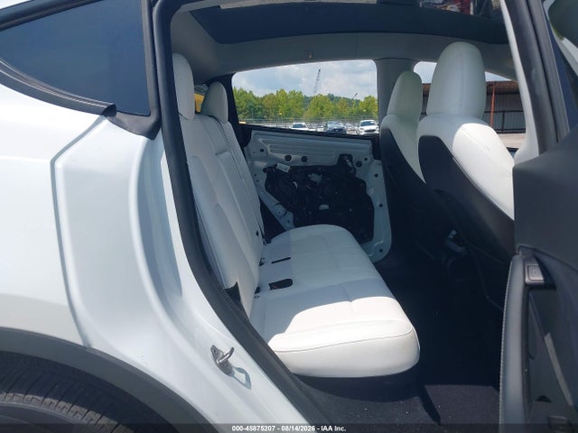 2024 Tesla Model Y Long Range Dual Motor All-wheel Drive მანქანა იყიდება აუქციონზე, vin: 7SAYGDEE6RA270598, აუქციონის ნომერი: 45875207