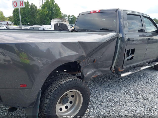45875217 :رقم المزاد ، 3C63RRGL1JG220775 vin ، 2018 Ram 3500 Tradesman  4x4 8' Box مزاد بيع