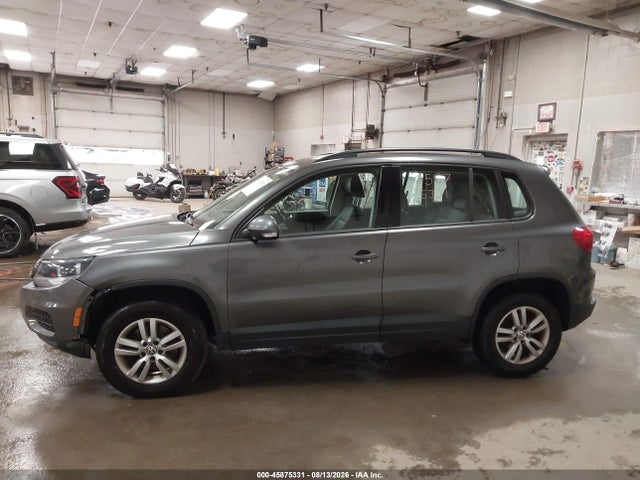 45875331 :رقم المزاد ، WVGAV7AX2GW539247 vin ، 2016 Volkswagen Tiguan S مزاد بيع