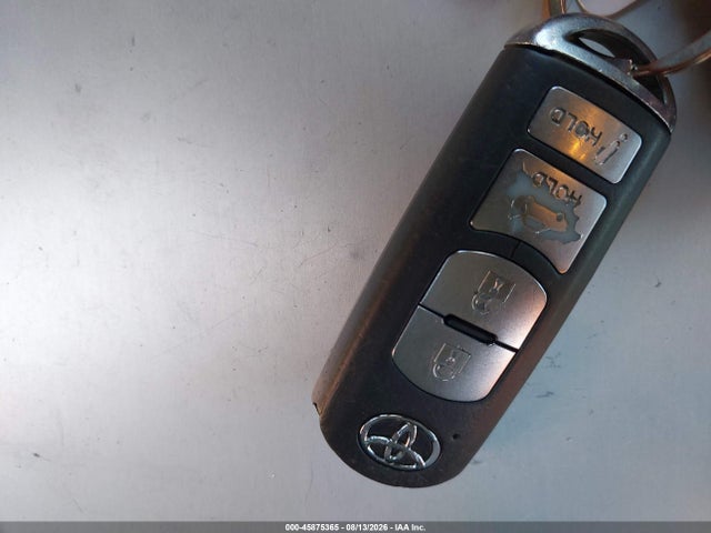 3MYDLBYV7JY329016 Toyota YARIS IA