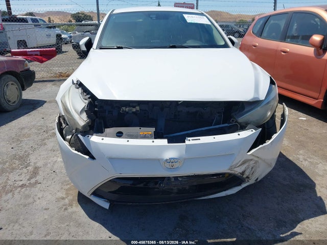 3MYDLBYV7JY329016 Toyota YARIS IA