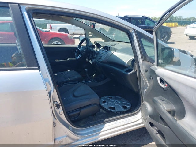 45875428 :رقم المزاد ، JHMGE8G38DC007621 vin ، 2013 Honda Fit مزاد بيع