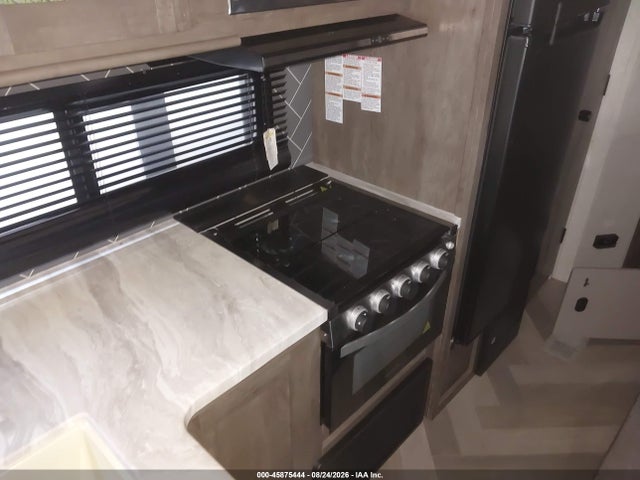 Продажа на аукционе авто 2021 Forest River Travel Trlr, vin: 4X4TSMB21MA328180, номер лота: 45875444
