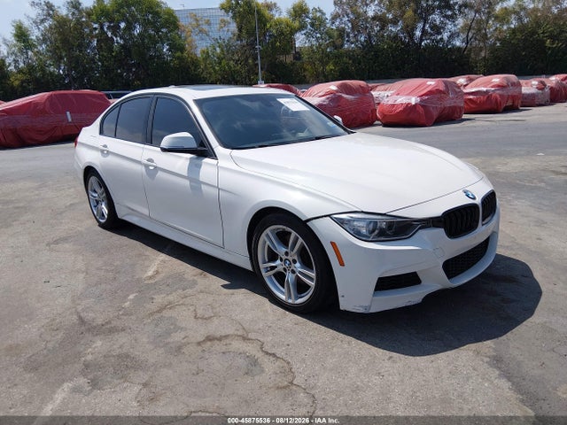 2014 WBA3C1C55EK107006 main image