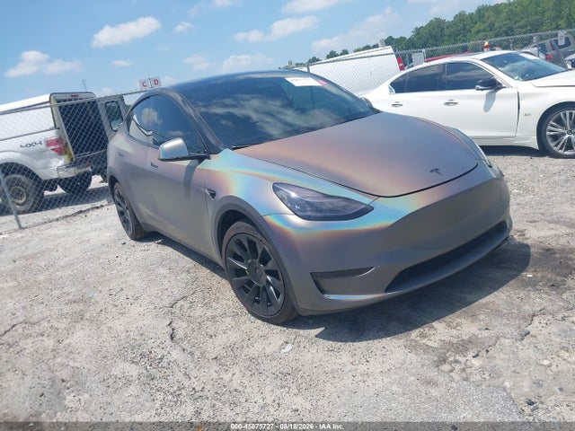 2022 Tesla Model Y Long Range Dual Motor All-wheel Drive მანქანა იყიდება აუქციონზე, vin: 7SAYGDEE0NF426762, აუქციონის ნომერი: 45875727