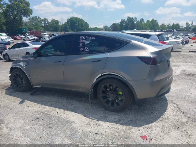 2022 Tesla Model Y Long Range Dual Motor All-wheel Drive მანქანა იყიდება აუქციონზე, vin: 7SAYGDEE0NF426762, აუქციონის ნომერი: 45875727