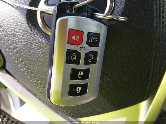 45875777 :رقم المزاد ، 5TDDZ3DC3HS156104 vin ، 2017 Toyota Sienna Xle 7 Passenger مزاد بيع