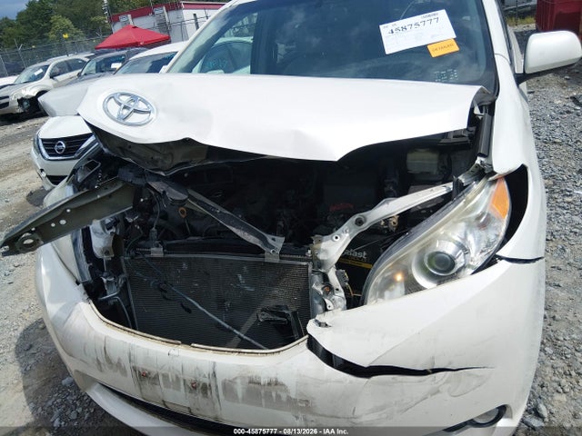 45875777 :رقم المزاد ، 5TDDZ3DC3HS156104 vin ، 2017 Toyota Sienna Xle 7 Passenger مزاد بيع