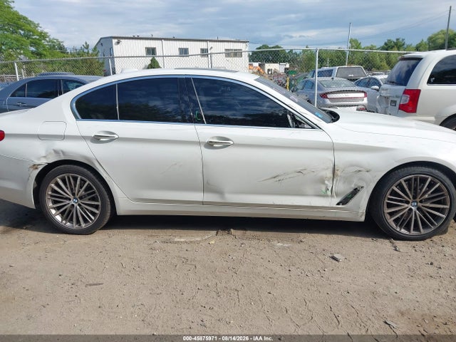 2017 Bmw 530i Xdrive მანქანა იყიდება აუქციონზე, vin: WBAJA7C33HWA70178, აუქციონის ნომერი: 45875971