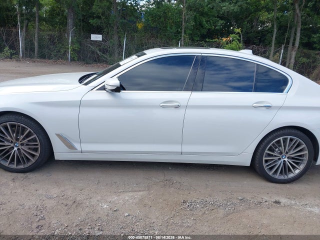 2017 Bmw 530i Xdrive მანქანა იყიდება აუქციონზე, vin: WBAJA7C33HWA70178, აუქციონის ნომერი: 45875971