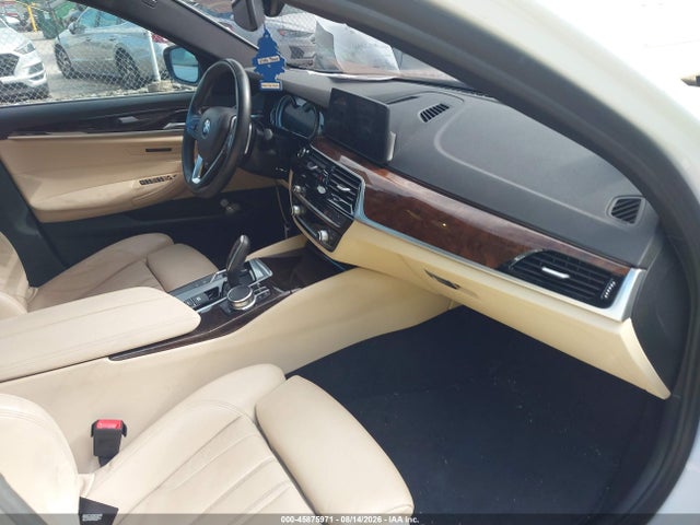 2017 Bmw 530i Xdrive მანქანა იყიდება აუქციონზე, vin: WBAJA7C33HWA70178, აუქციონის ნომერი: 45875971