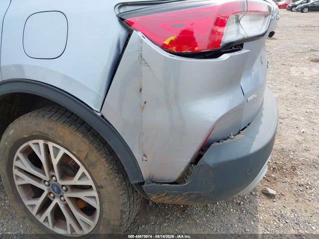 1FMCU9H98NUB18687 Ford ESCAPE SEL