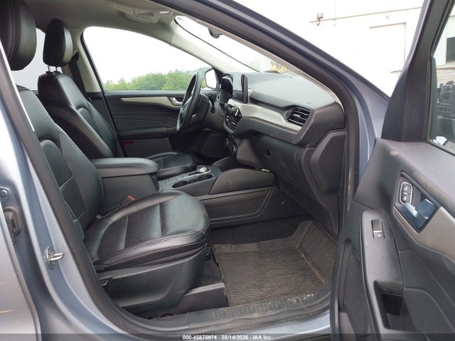 1FMCU9H98NUB18687 Ford ESCAPE SEL