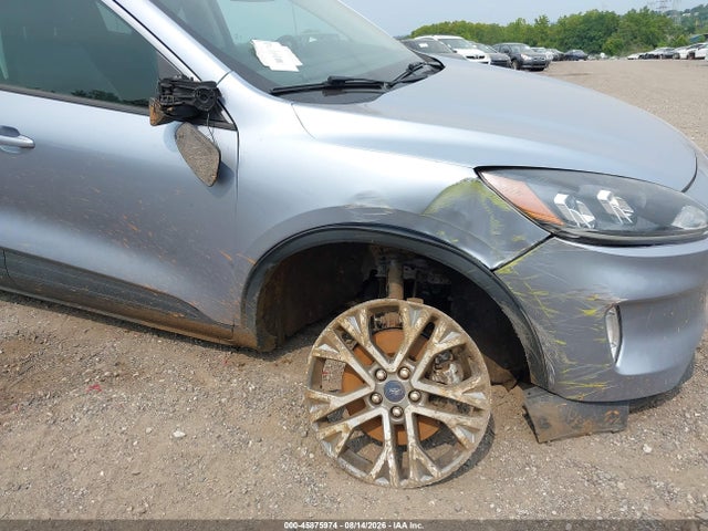 1FMCU9H98NUB18687 Ford ESCAPE SEL