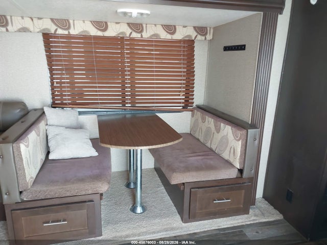 2016 Forest River Cherokee M-274vfk მანქანა იყიდება აუქციონზე, vin: 4X4TCKD22GX121331, აუქციონის ნომერი: 45876003
