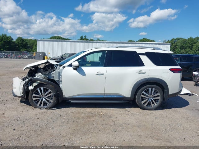 Продажа на аукционе авто 2022 Nissan Pathfinder Platinum 4wd, vin: 5N1DR3DK5NC213581, номер лота: 45876063