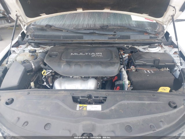 45876175 :رقم المزاد ، 1C3CCCAB5FN570128 vin ، 2015 Chrysler 200 Limited مزاد بيع