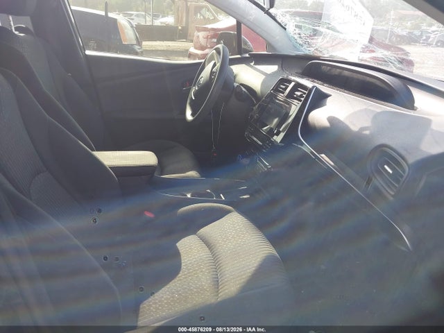 Toyota Prius Two 2017 JTDKBRFU6H3032625 Image 5