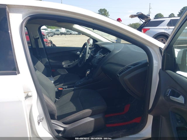 1FADP3K25HL224782 Ford FOCUS SE