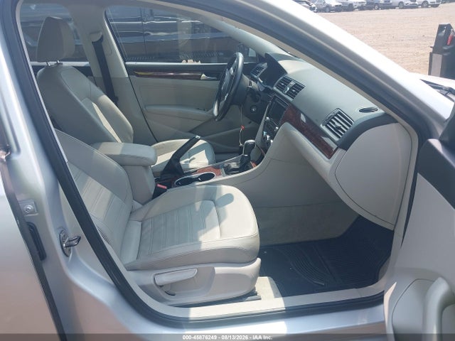 Продаж на аукціоні авто 2013 Volkswagen Passat 2.5l Sel, vin: 1VWCP7A31DC082090, номер лоту: 45876249