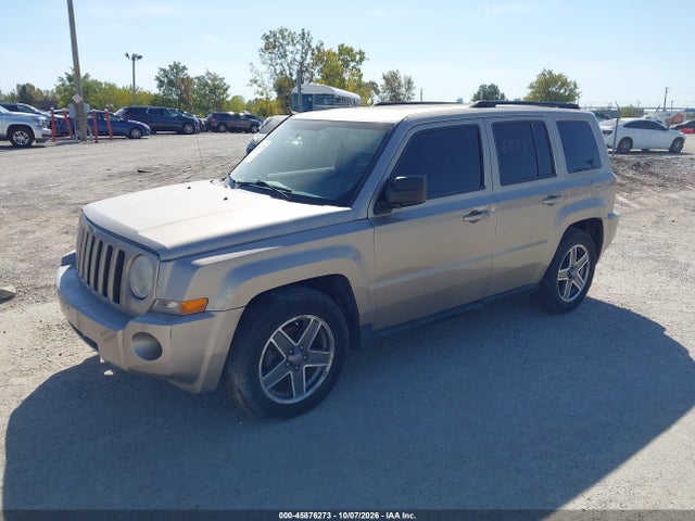 2010 Jeep Patriot Sport მანქანა იყიდება აუქციონზე, vin: 1J4NT2GB6AD502743, აუქციონის ნომერი: 45876273