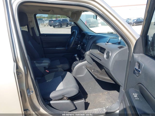 2010 Jeep Patriot Sport მანქანა იყიდება აუქციონზე, vin: 1J4NT2GB6AD502743, აუქციონის ნომერი: 45876273