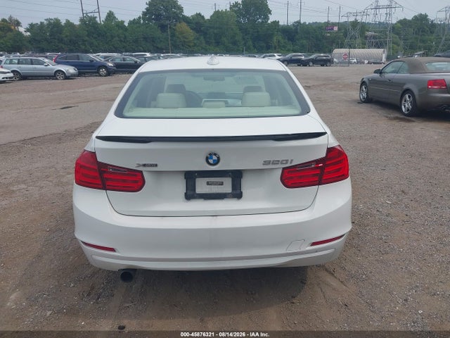 BMW 320i Xdrive 2014 WBA3C3C57EF983516 Image 16