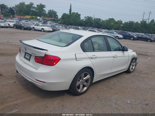 BMW 320i Xdrive 2014 WBA3C3C57EF983516 Image 4