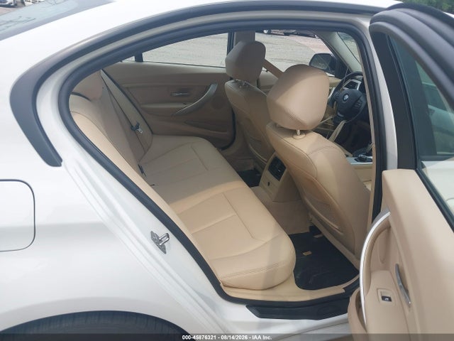 BMW 320i Xdrive 2014 WBA3C3C57EF983516 Image 8