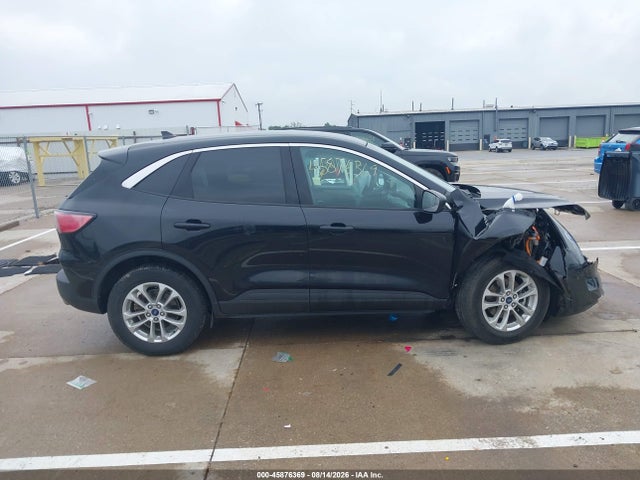 45876369 :رقم المزاد ، 1FMCU0BZ5MUA37245 vin ، 2021 Ford Escape Se Hybrid مزاد بيع