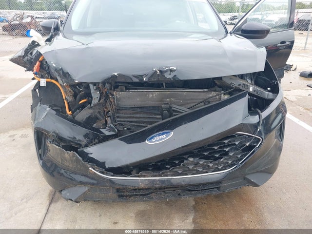 45876369 :رقم المزاد ، 1FMCU0BZ5MUA37245 vin ، 2021 Ford Escape Se Hybrid مزاد بيع