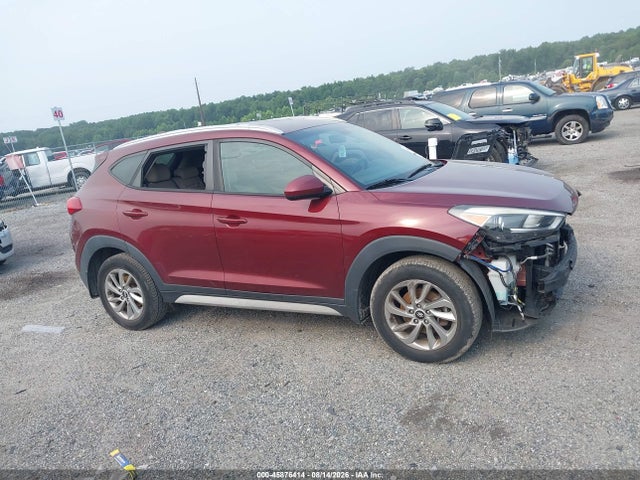 Продаж на аукціоні авто 2018 Hyundai Tucson Sel, vin: KM8J33A4XJU611383, номер лоту: 45876414