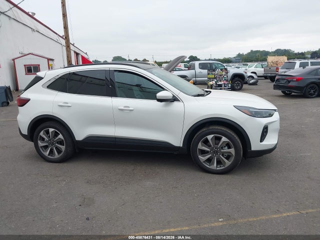 2025 Ford Escape Platinum მანქანა იყიდება აუქციონზე, vin: 1FMCU9JZ2SUA20745, აუქციონის ნომერი: 45876431