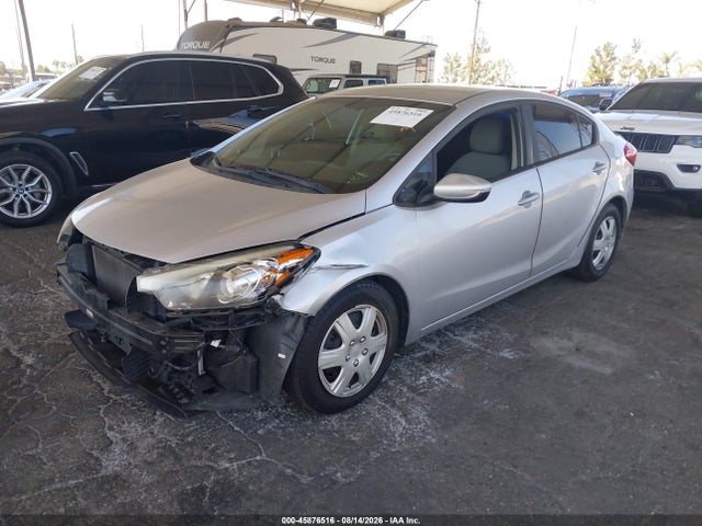 KIA FORTE LX 2016 KNAFK4A66G5449434 Image 2